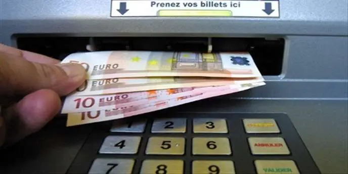 Justification retrait d'argent banque : est-ce une disposition légale en France ?