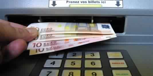 Quel est le plafond de retrait de ma carte bancaire ?