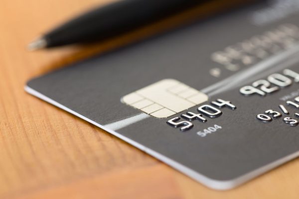 Carte bancaire noire : quelles sont les conditions pour l’obtenir et à quel prix ?
