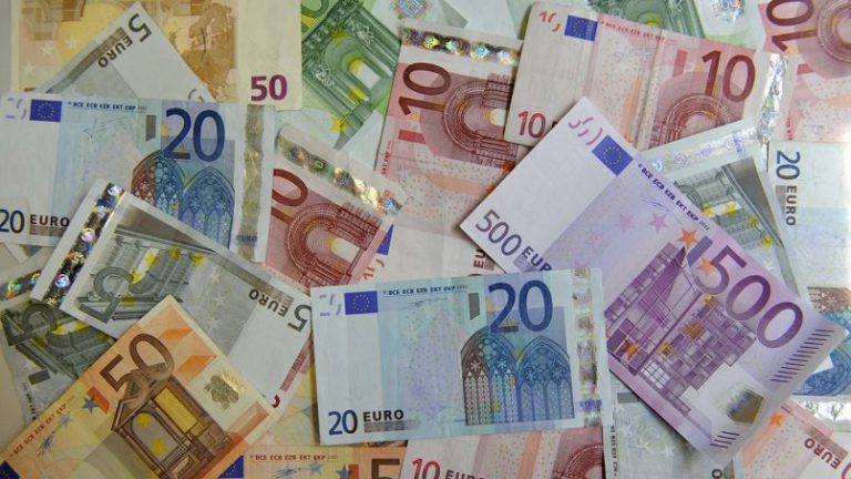 Peut On Retirer 50000 Euros En Liquide Retirer grosse somme en liquide : est-ce que c'est possible